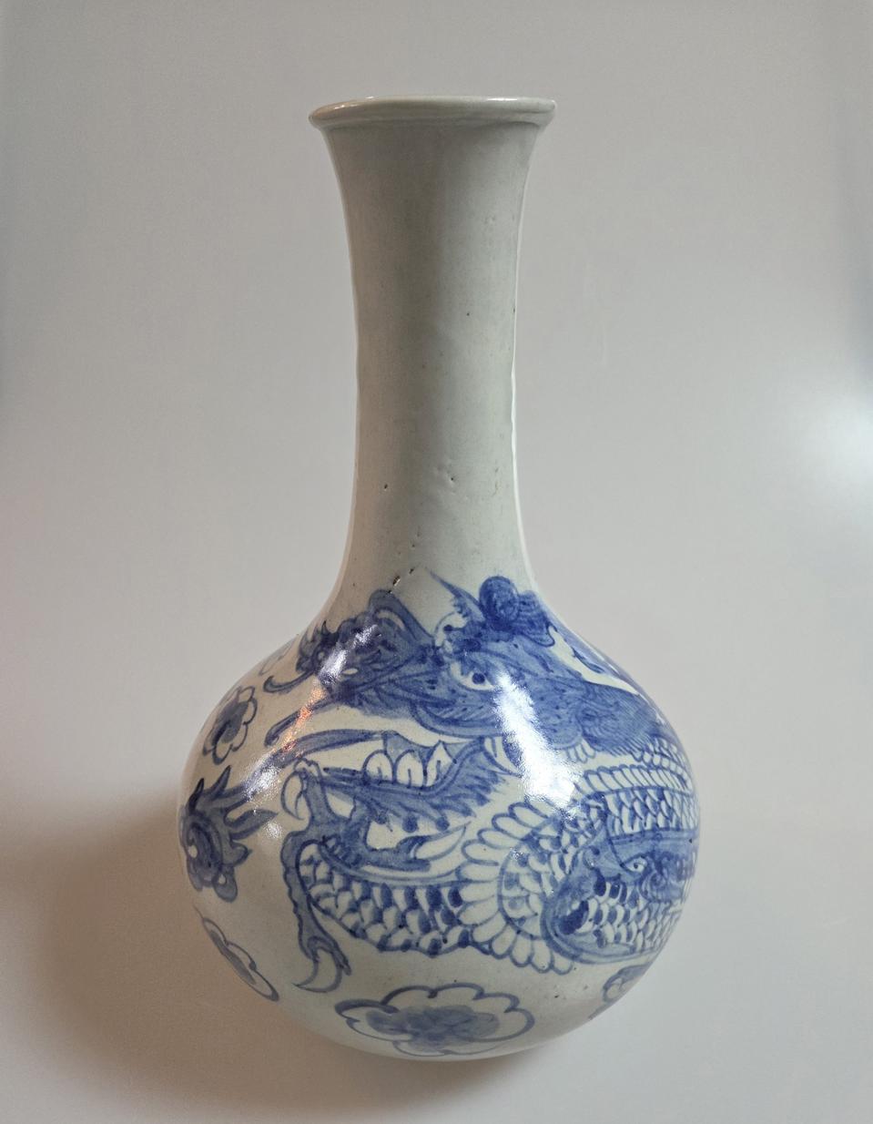 고미술품 조선시대 후기 청화백자 운용문주병