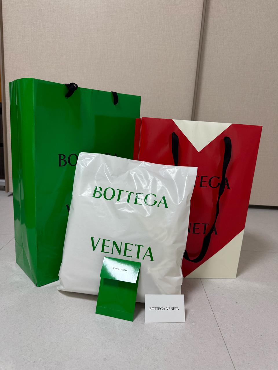 보테가베네타 미디움카세트백