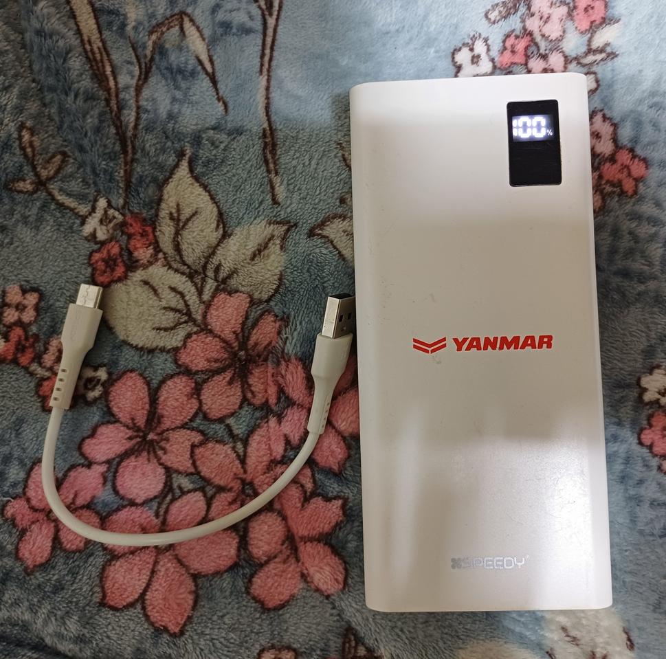 SPEEDY 보조배터리 20,000짜리 판매합니다.