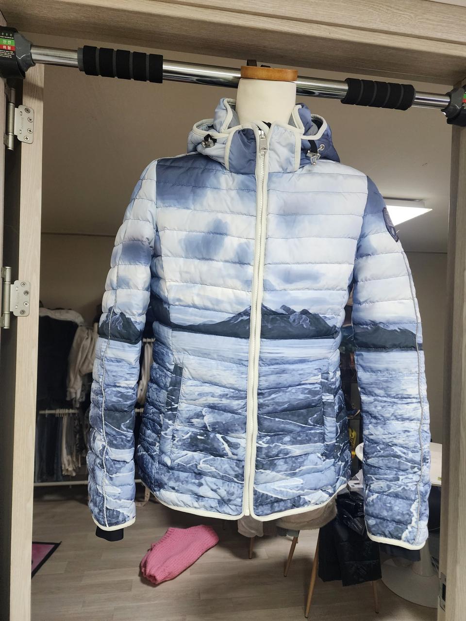 나파피리 여성 경량 덕.구스  패딩 -눈꽃패딩