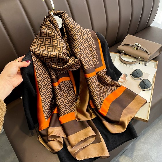 브라운 패턴 스카프