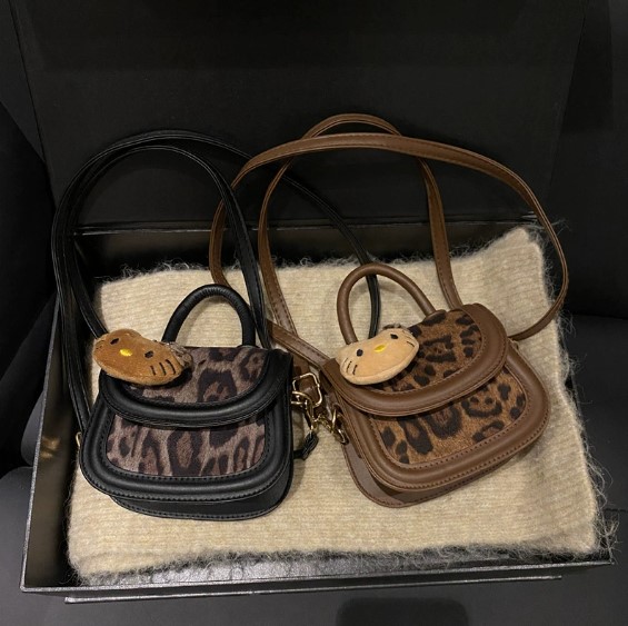 키티키링 레오파드 가방