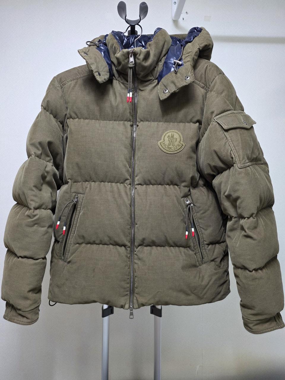 몽클레어 코듀로이 다운 패딩점퍼 국내매장판