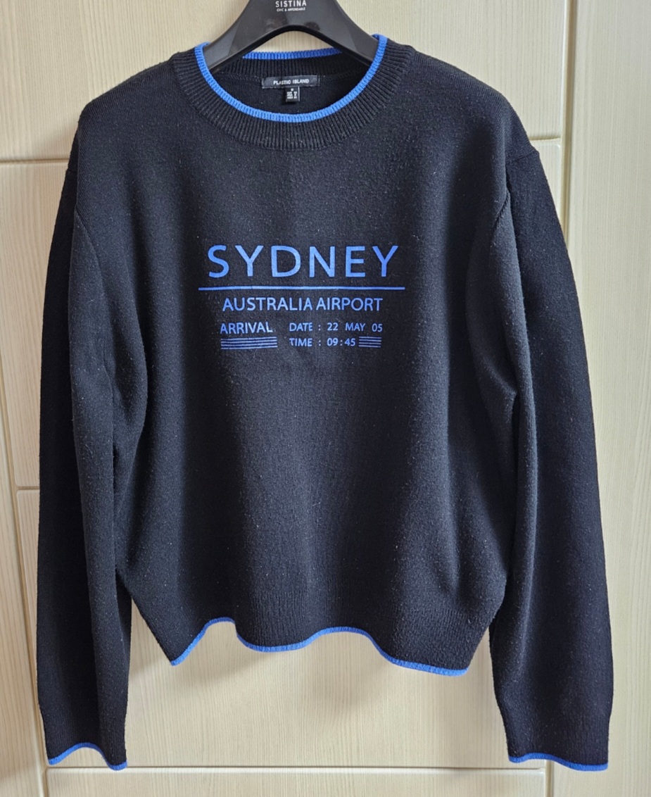 [최저가]플라스틱아일랜드 프린트레터링 배색니트티셔츠