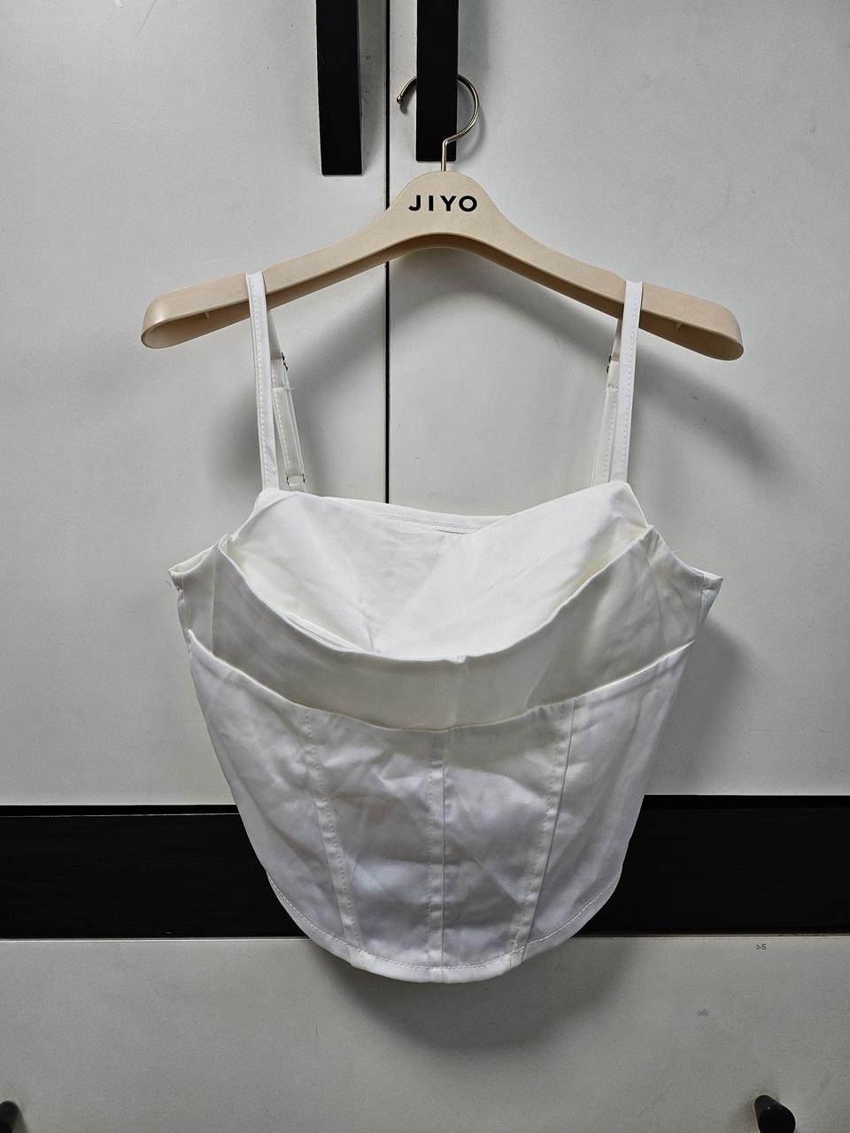 화이트 실크 뷔스티에 나시