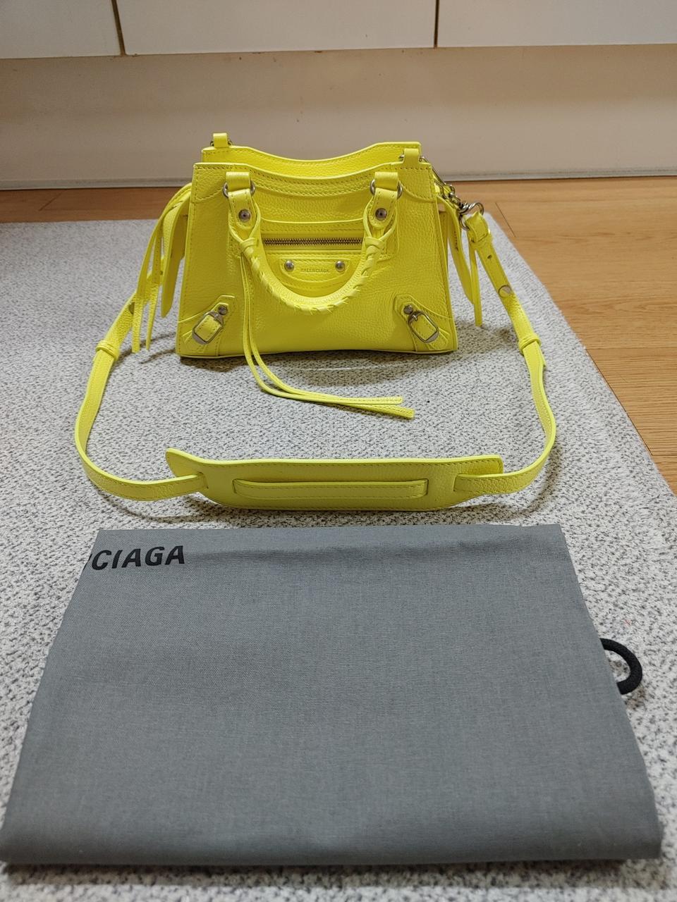 미사용 정품 발렌시아가 네오 클래식 미니 시티 모터백 크로스백 토트백