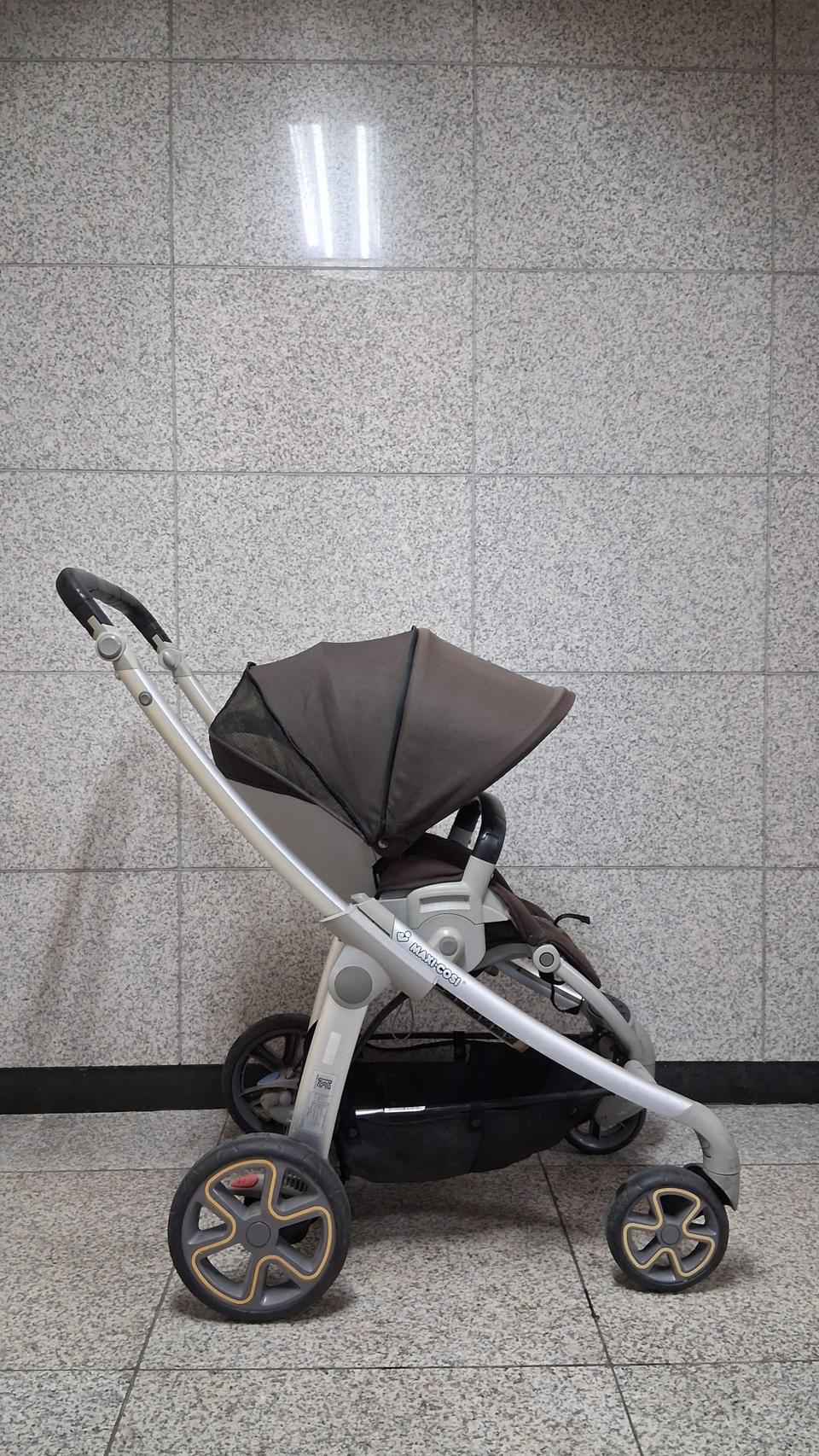 네덜란드산 최고급 명품 럭셔리 디럭스 유모차 맥시코시. 국내 유모차 중
