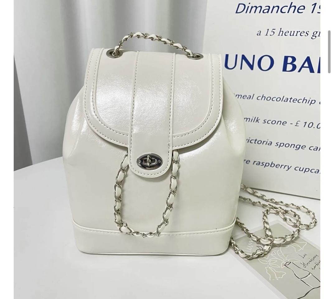 체인 에나멜 복조리 백팩