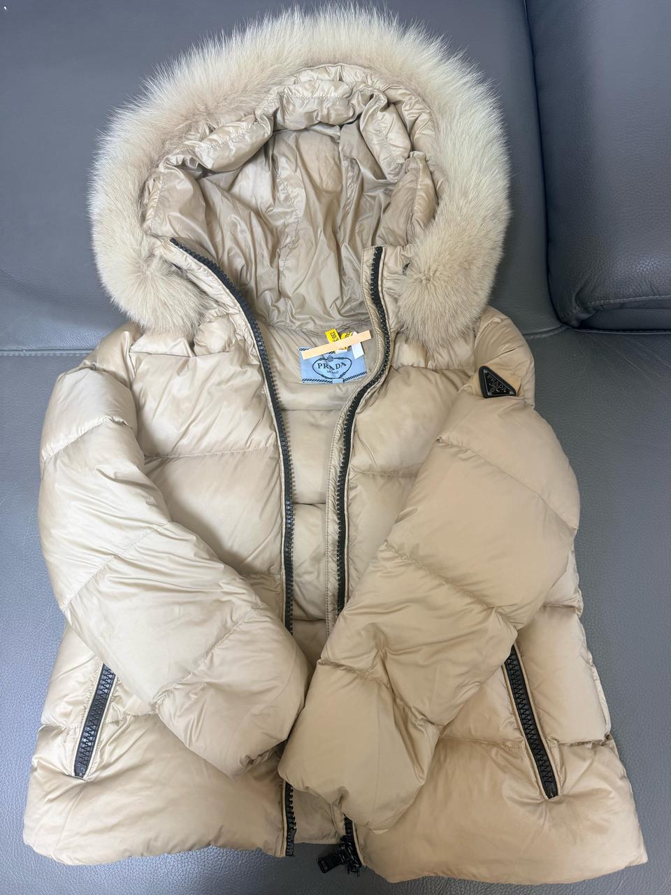 프라다 여성패딩