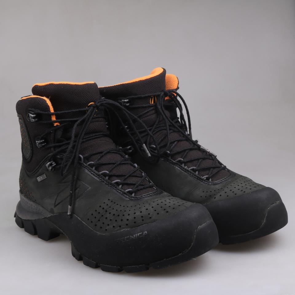 테크니카 포지GTX 등산화 판매합니다.(uk6,250)6121