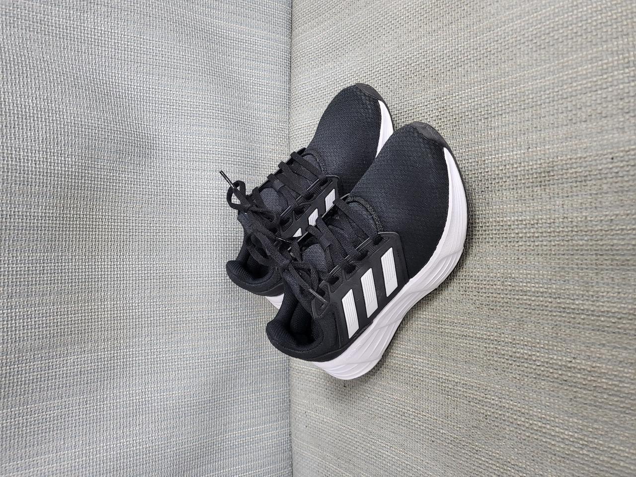 아디다스 런닝화 230