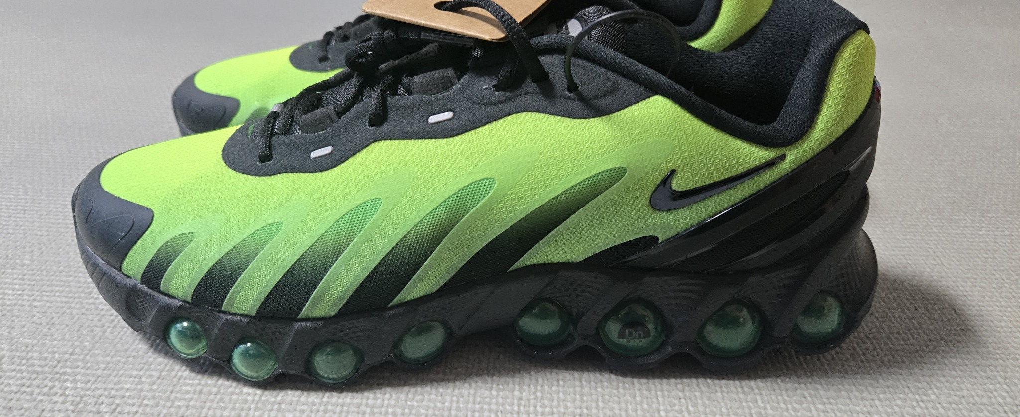 나이키 에어맥스 DN8 AMD 290사이즈