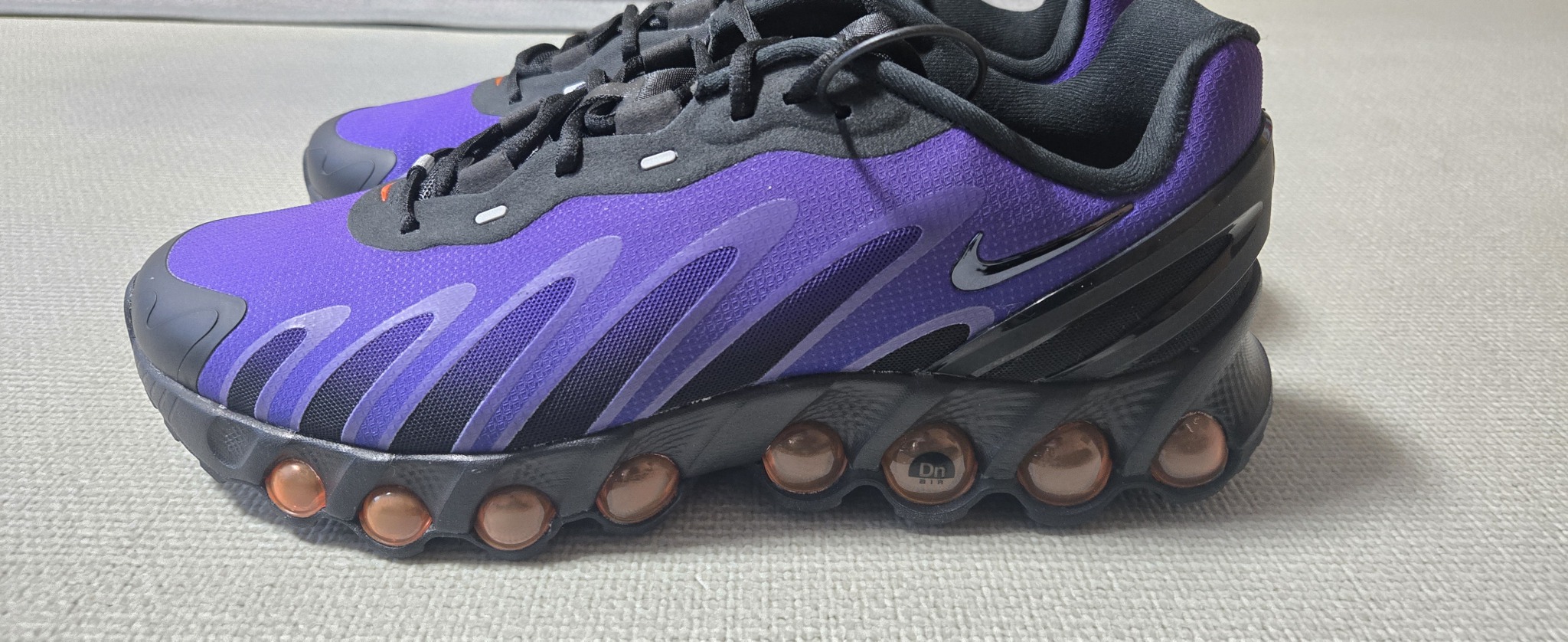 나이키 에어 맥스 DN8 퍼플 290사이즈