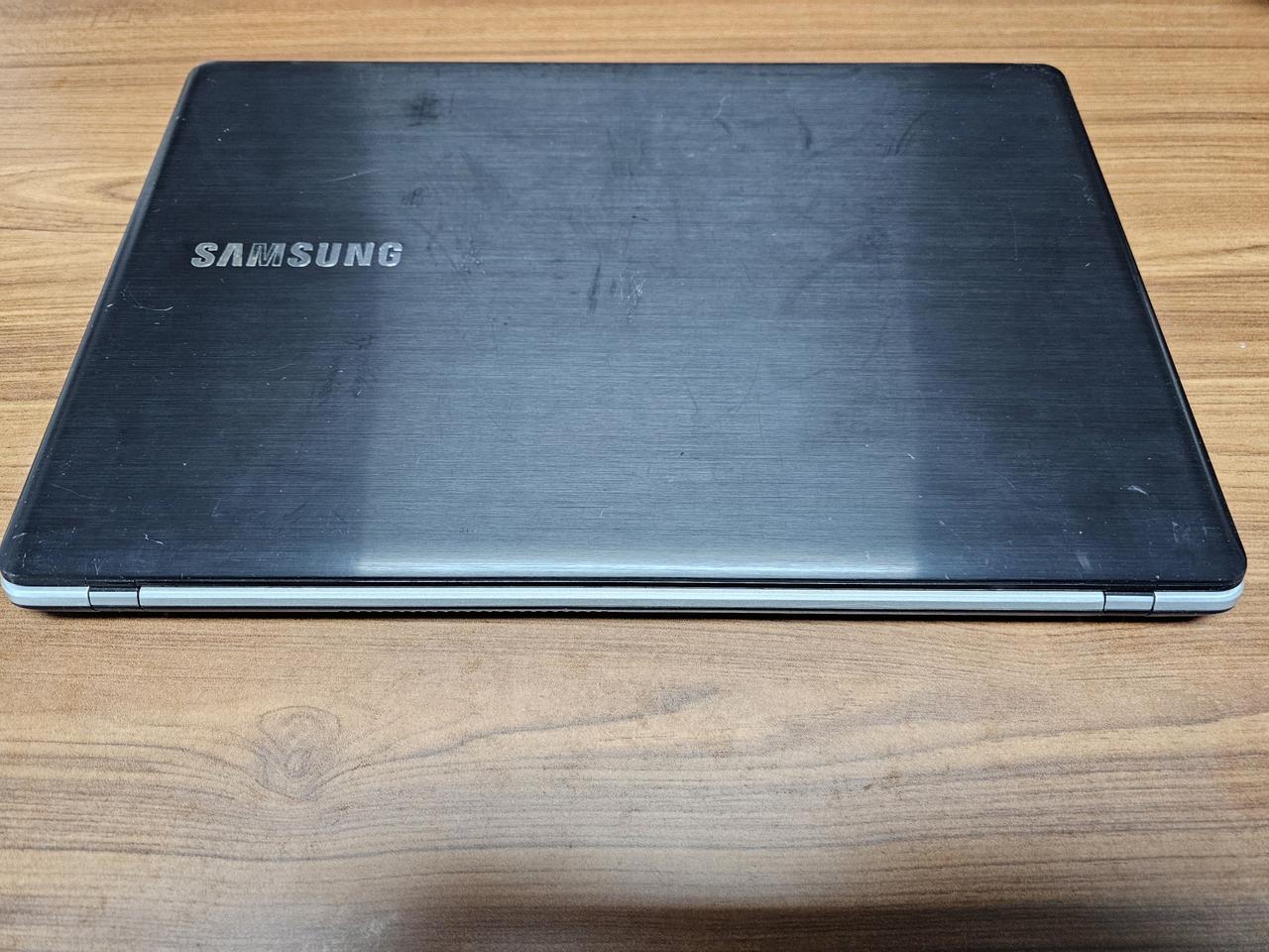 롤, 발로란트 되는 삼성 게이밍 노트북 팝니다.