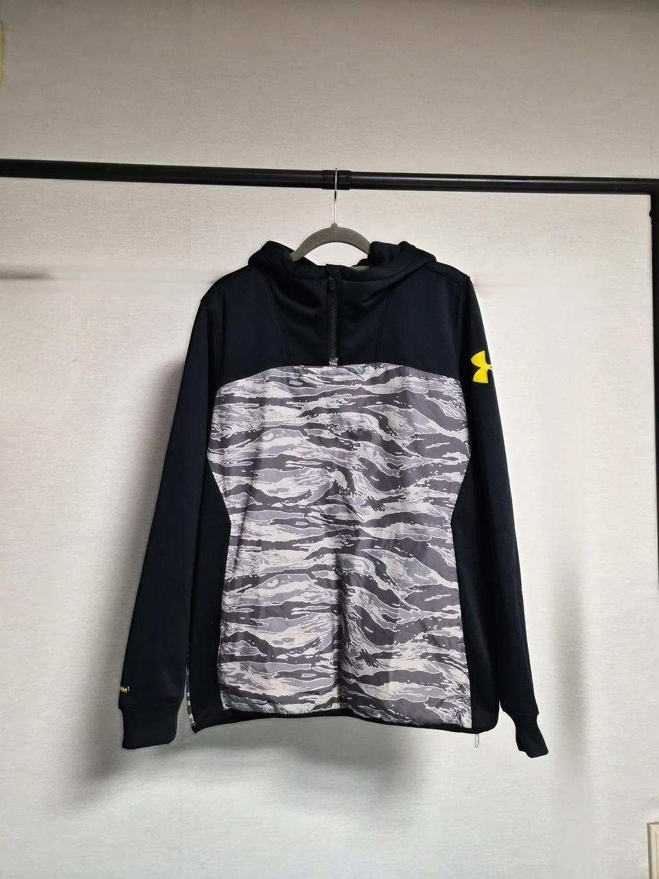 언더아머 후드티 M사이즈