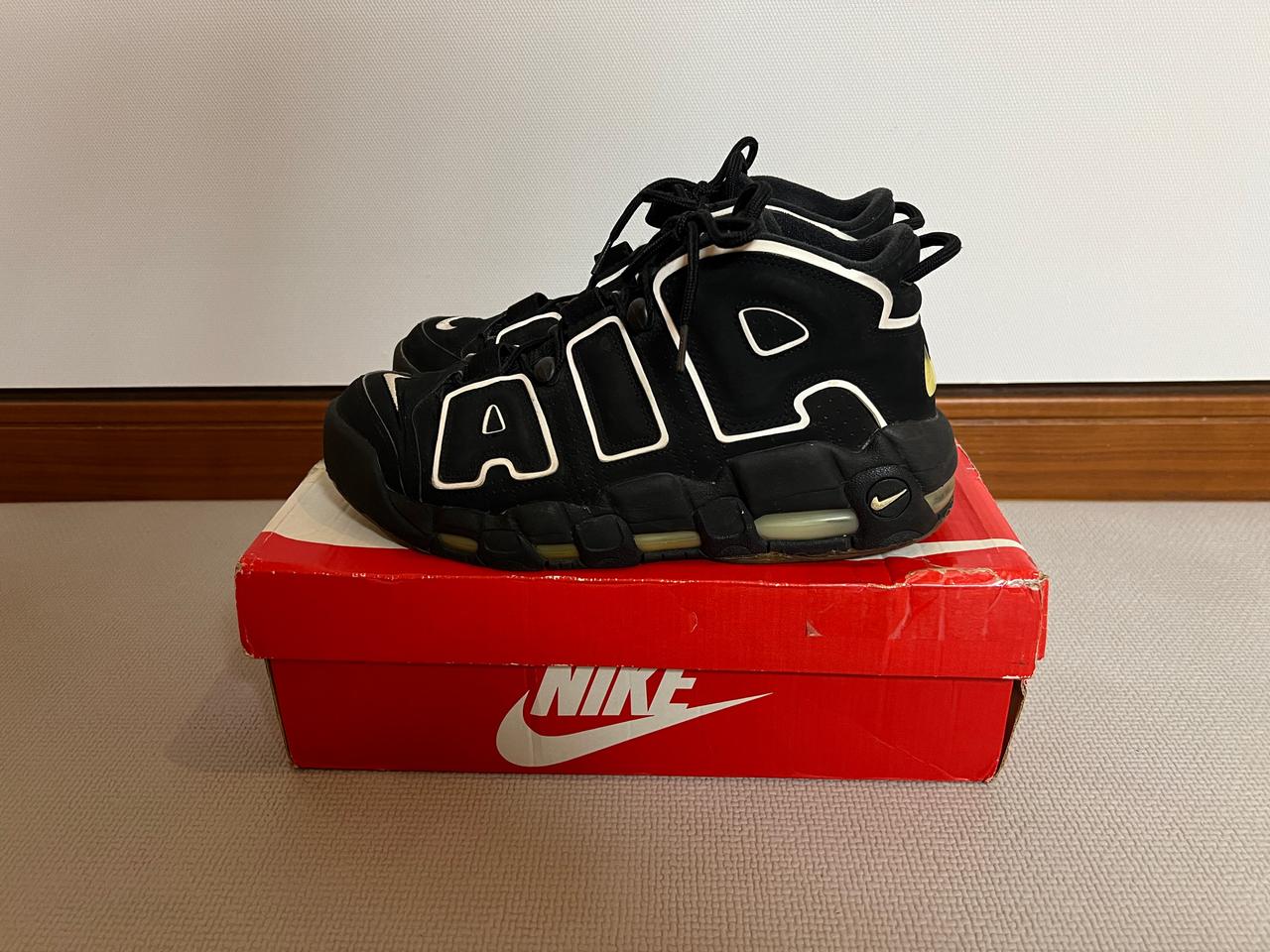 무료배송 - 나이키 에어 모어 업템포(블랙/화이트) 270