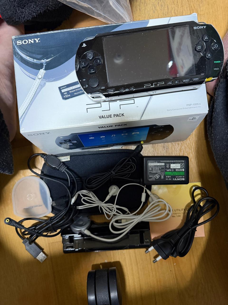 Sony PSP 1005k 피아노블랙 정발판