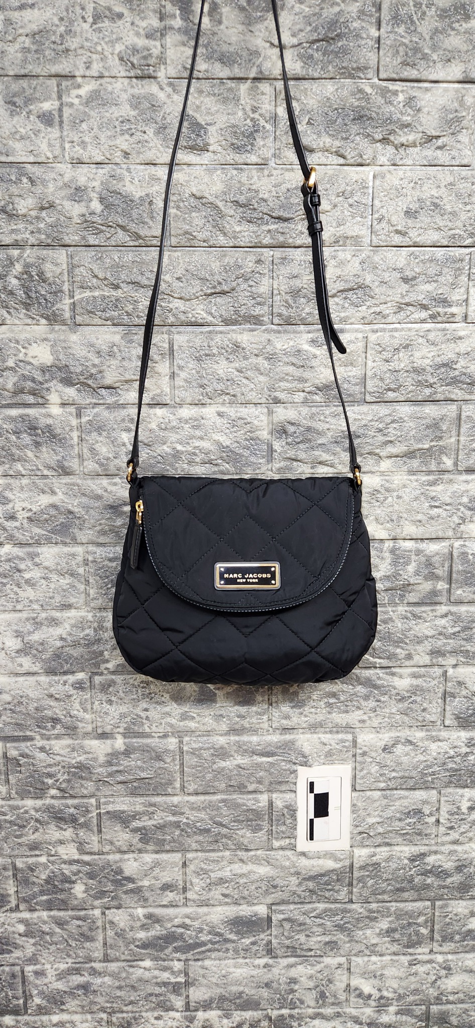 마크제이콥스 퀼티드 나일론 메신저백