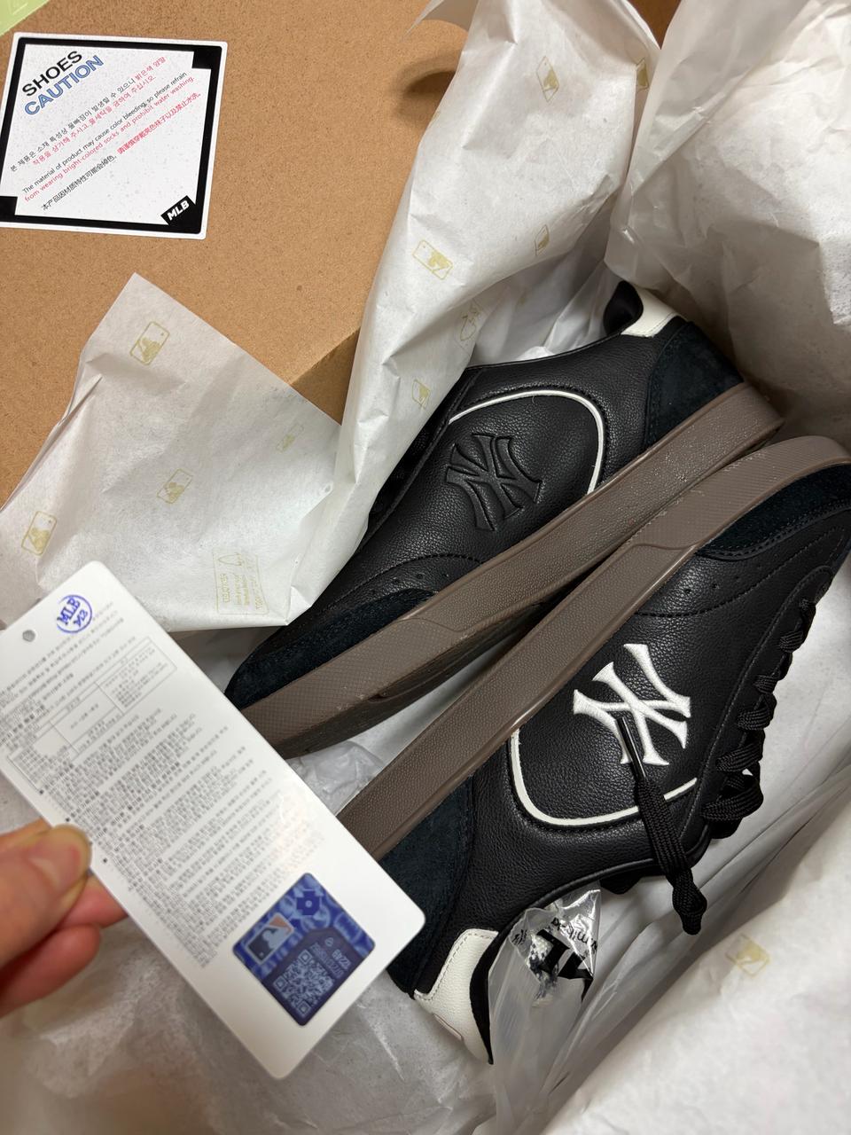 반택시 무배 MLB 클러비 NY 뉴욕양키스 240 거의새것 신발 스니커즈