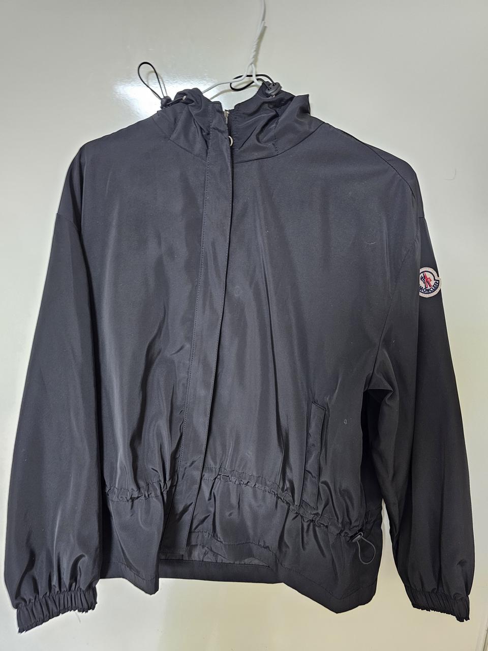 몽클레어 바람막이 자켓