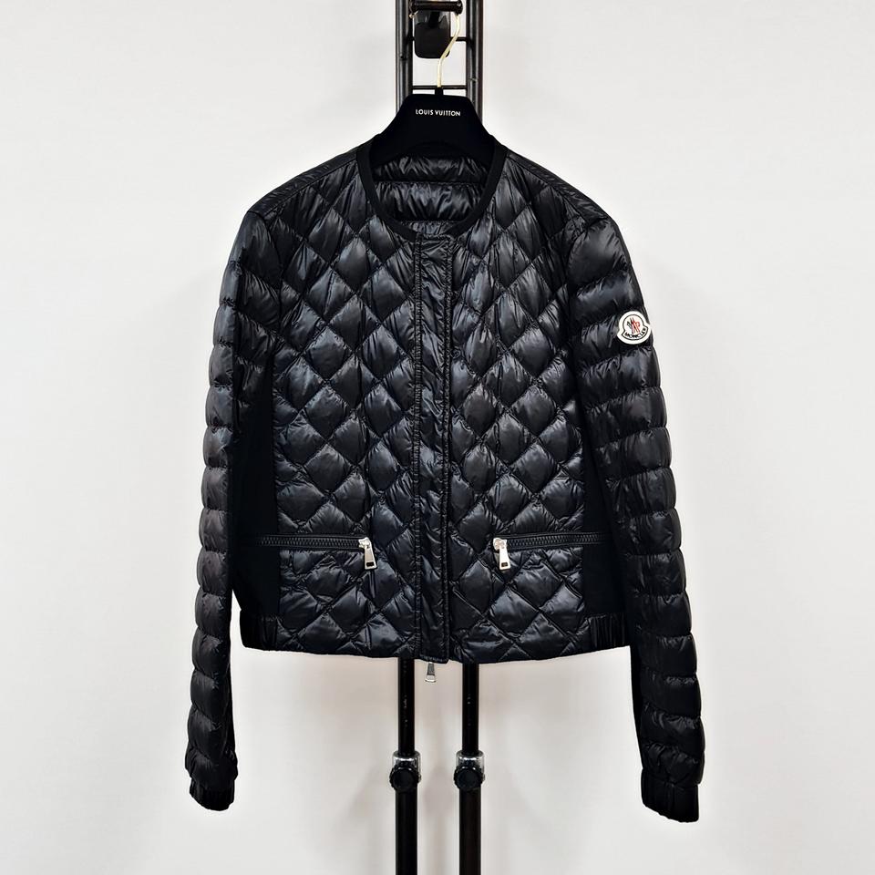 정품)몽클레어 바네빌 쇼트 다운 퀄팅 자켓 H10931A00047