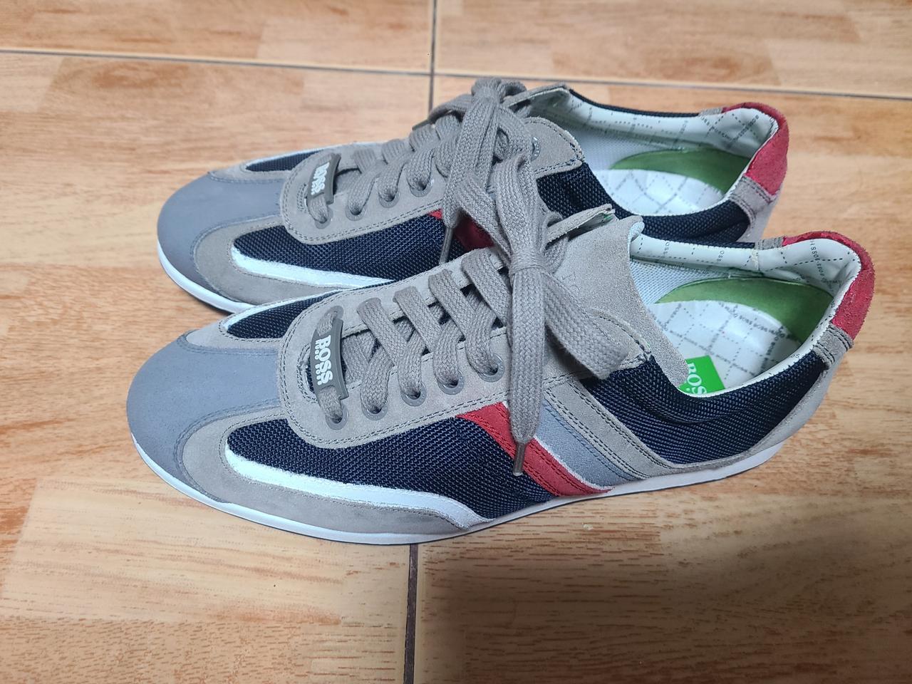 휴고보스 40사이즈(260추천)