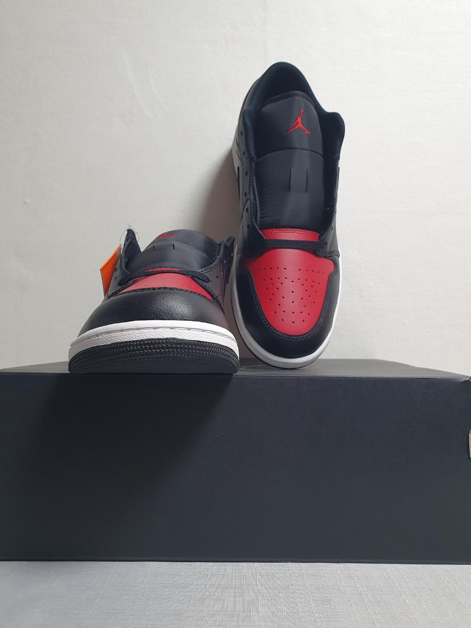 [ 새상품 / 정품 ] 300mm 나이키 에어조던1 로우 B/R 농구화