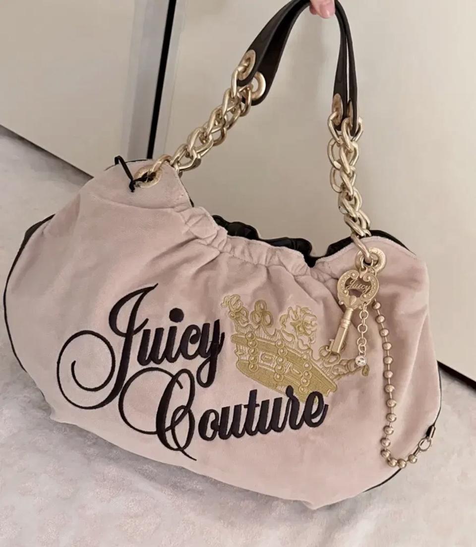 [새상품] 쥬시꾸뛰르 벨벳 숄더백 호보백 갸루 핀터레스트 대대장