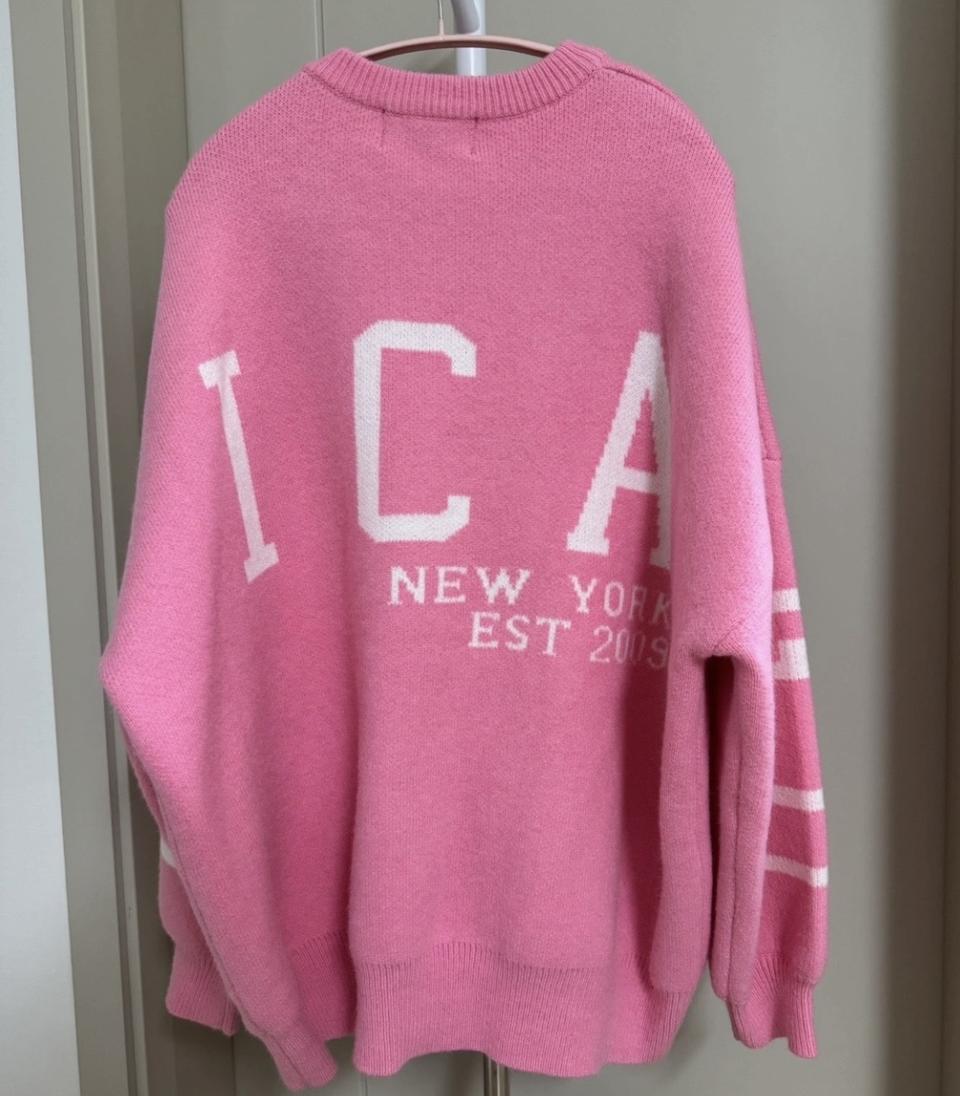 핑크 레터링 루즈핏 니트