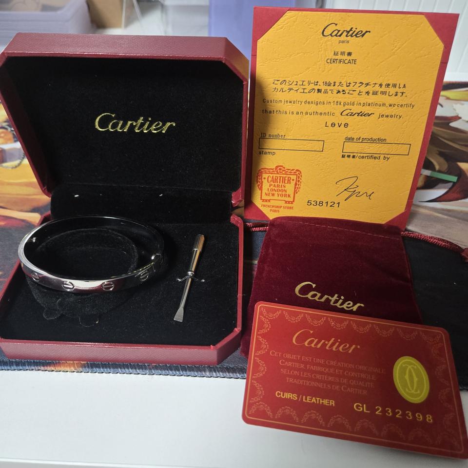 까르띠에 러브 화이트골드