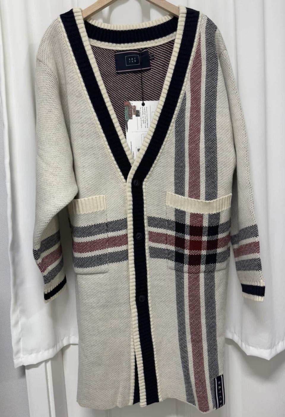 로맨틱크라운 체크가디건 새상품