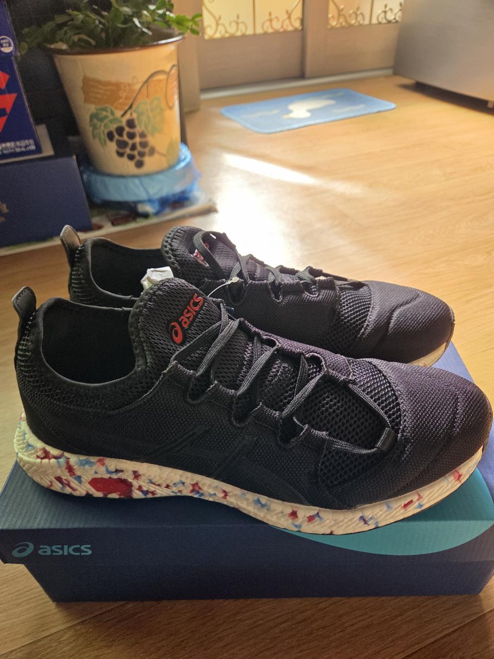 새상품)아식스 런닝화 280