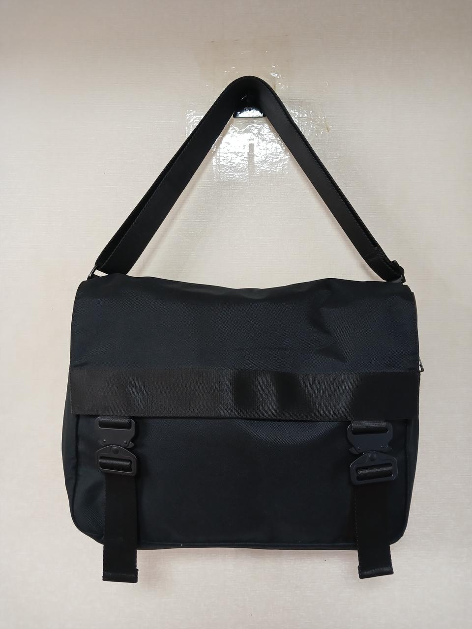 메종미네드 블랙 투버클 메신저 크로스백