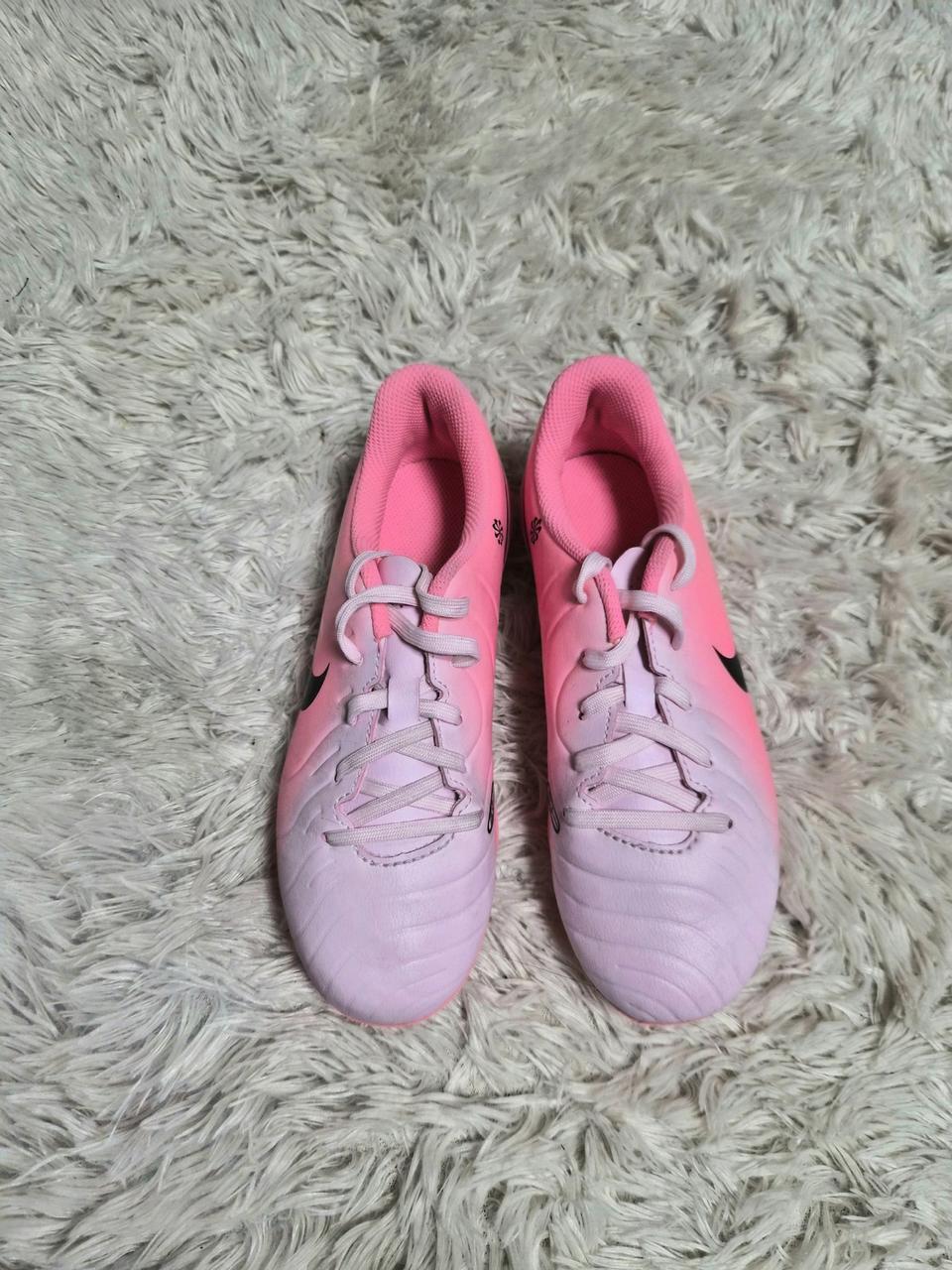 나이키 핑크 축구화 210mm