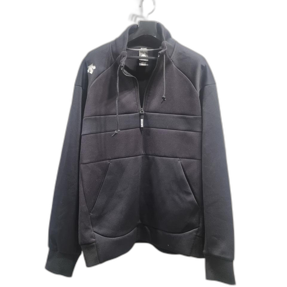 데상트 블랙 하프집업 후드티