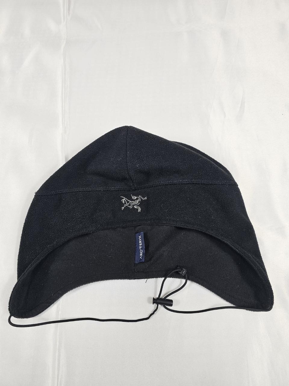 아크테릭스플리스이어머프캡