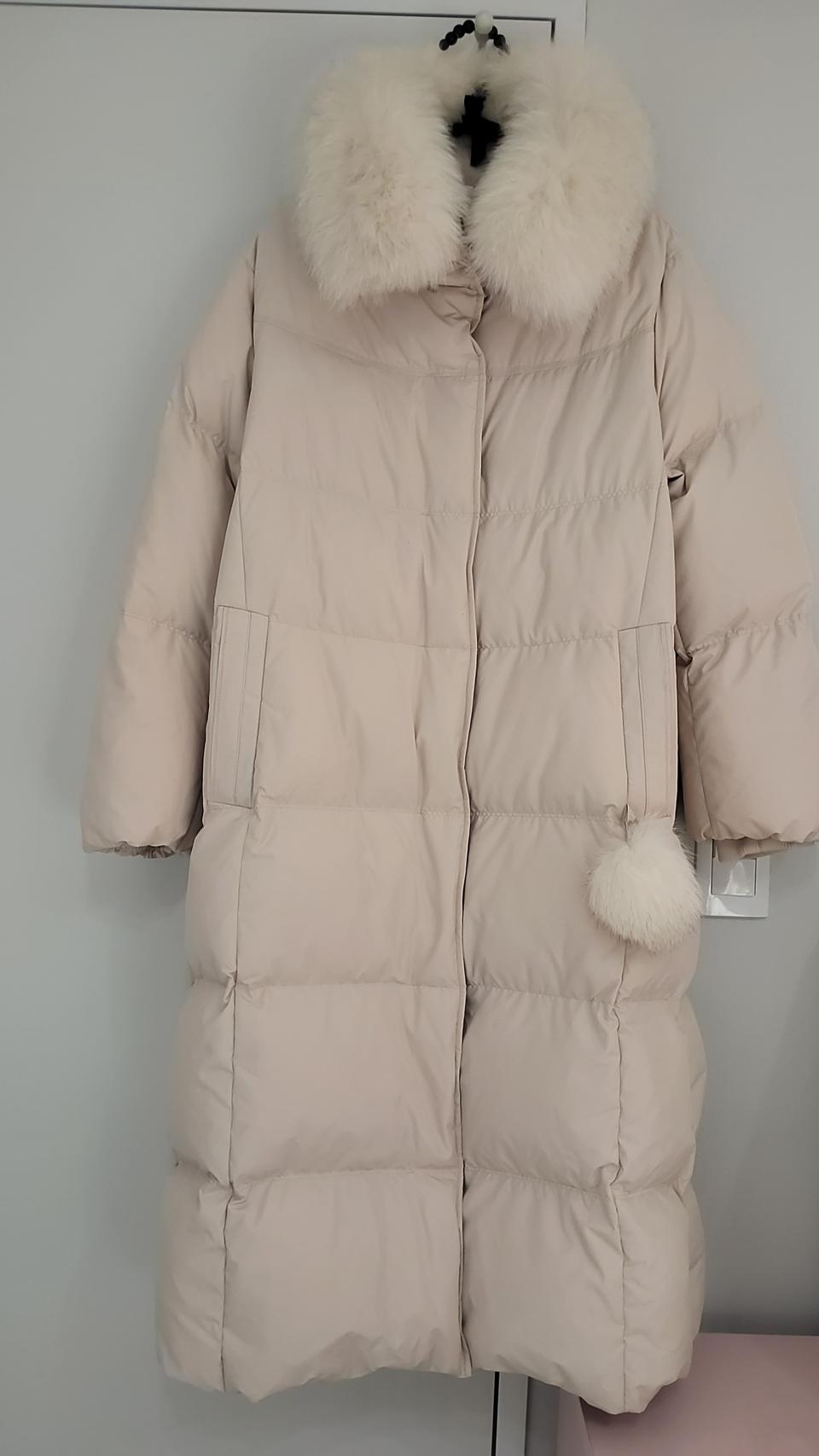 새상품 미착용 나이스클랍 사가폭스퍼 패딩