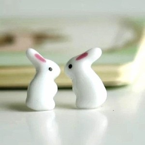 61. 핸드메이드 세라믹 토끼 귀걸이
