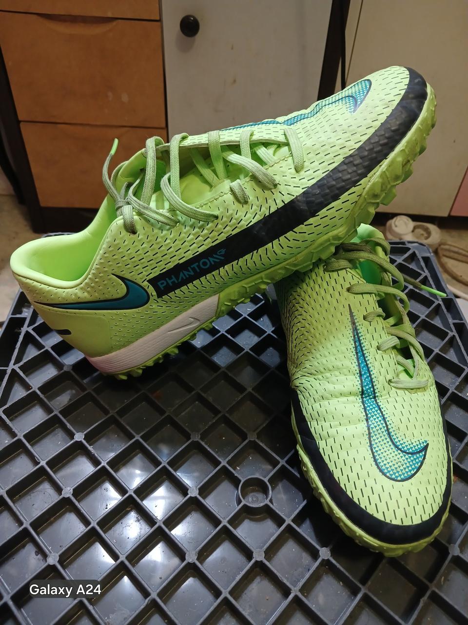 255mm 나이키 팬텀 풋살화 (4248) 라임색