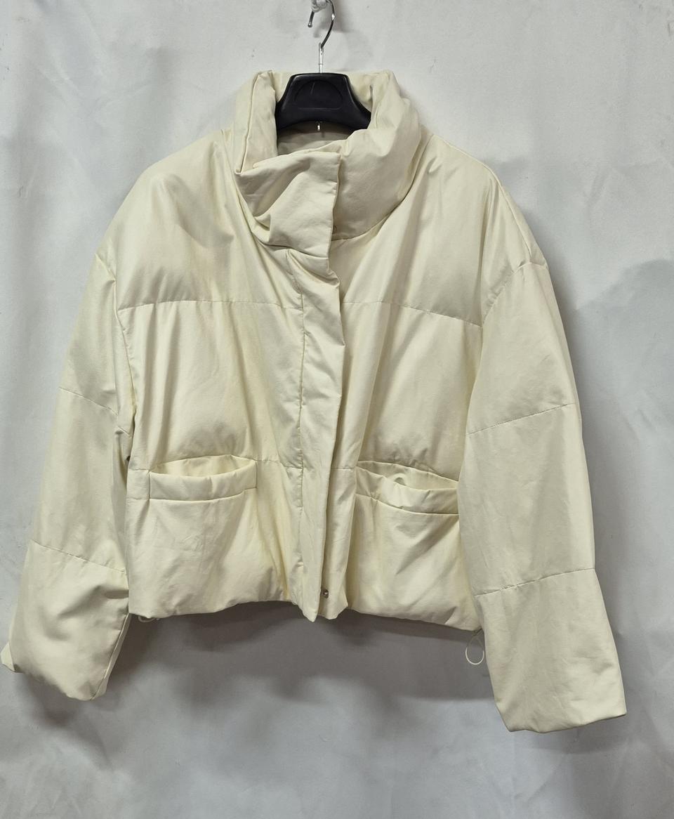 여성아이보리 크롭 패딩 점퍼FREE