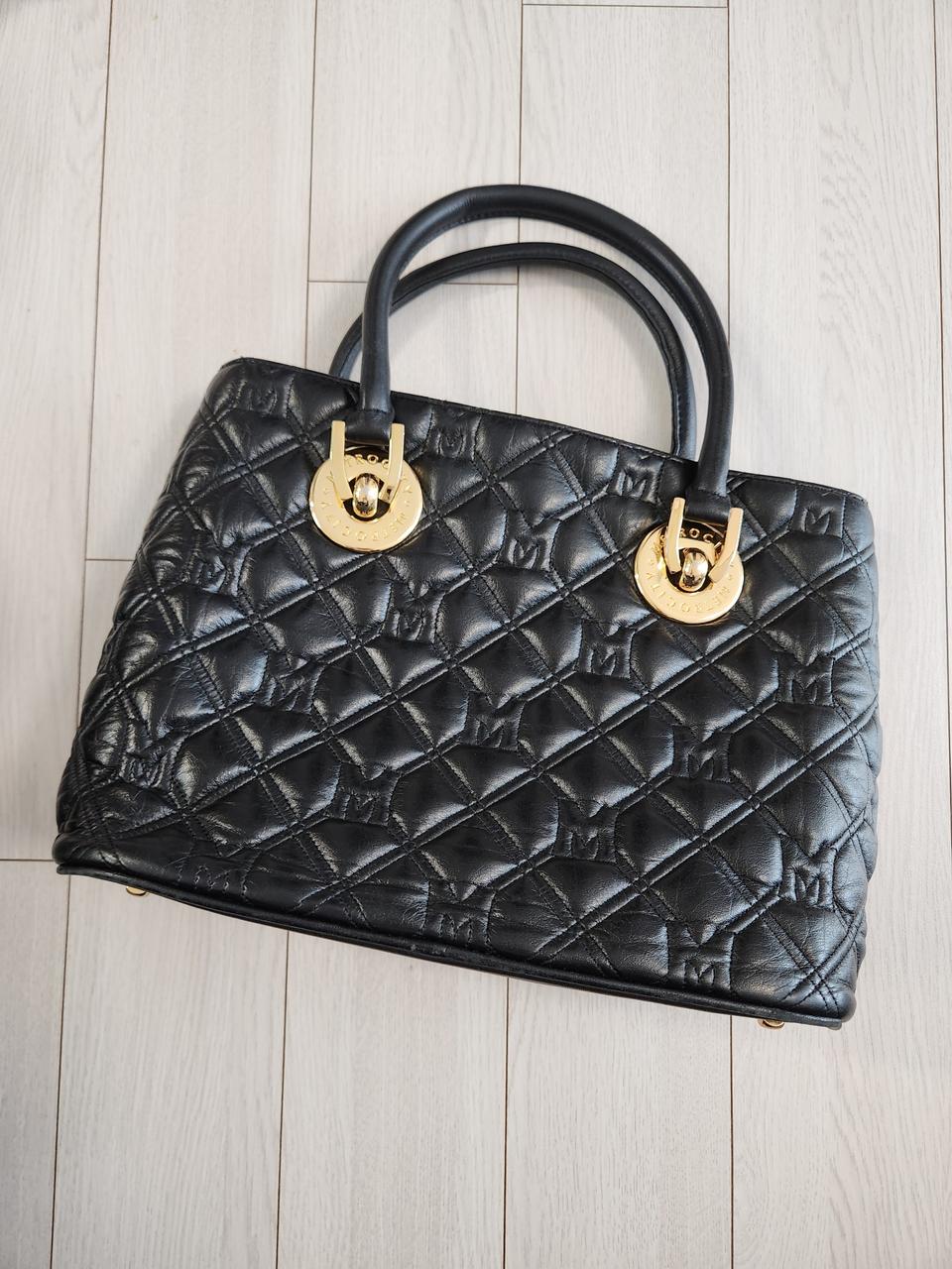 메트로시티 퀼팅 가죽 토트백여러 중고사이트에도 같이 판매하고 있어서