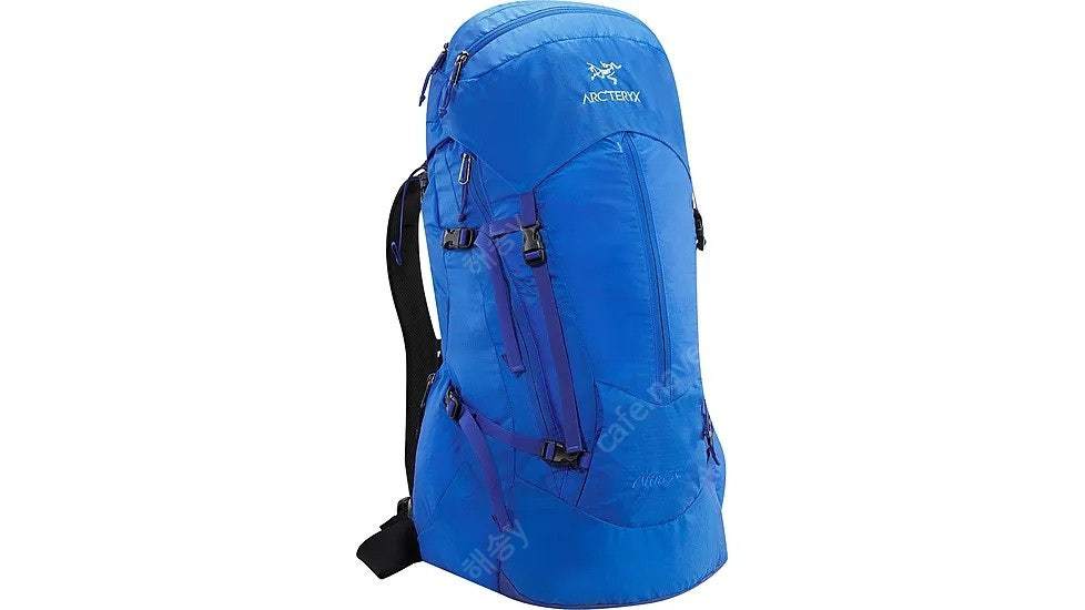 아크테릭스 알트라 일렉트릭 블루(M 35 L)