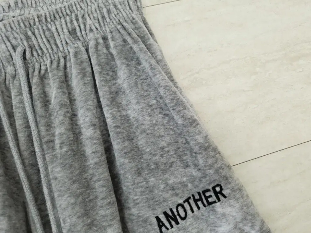 [♡BIG SALE♡]ANOTHER" 벨로아 힙 조거 팬츠[그레이]