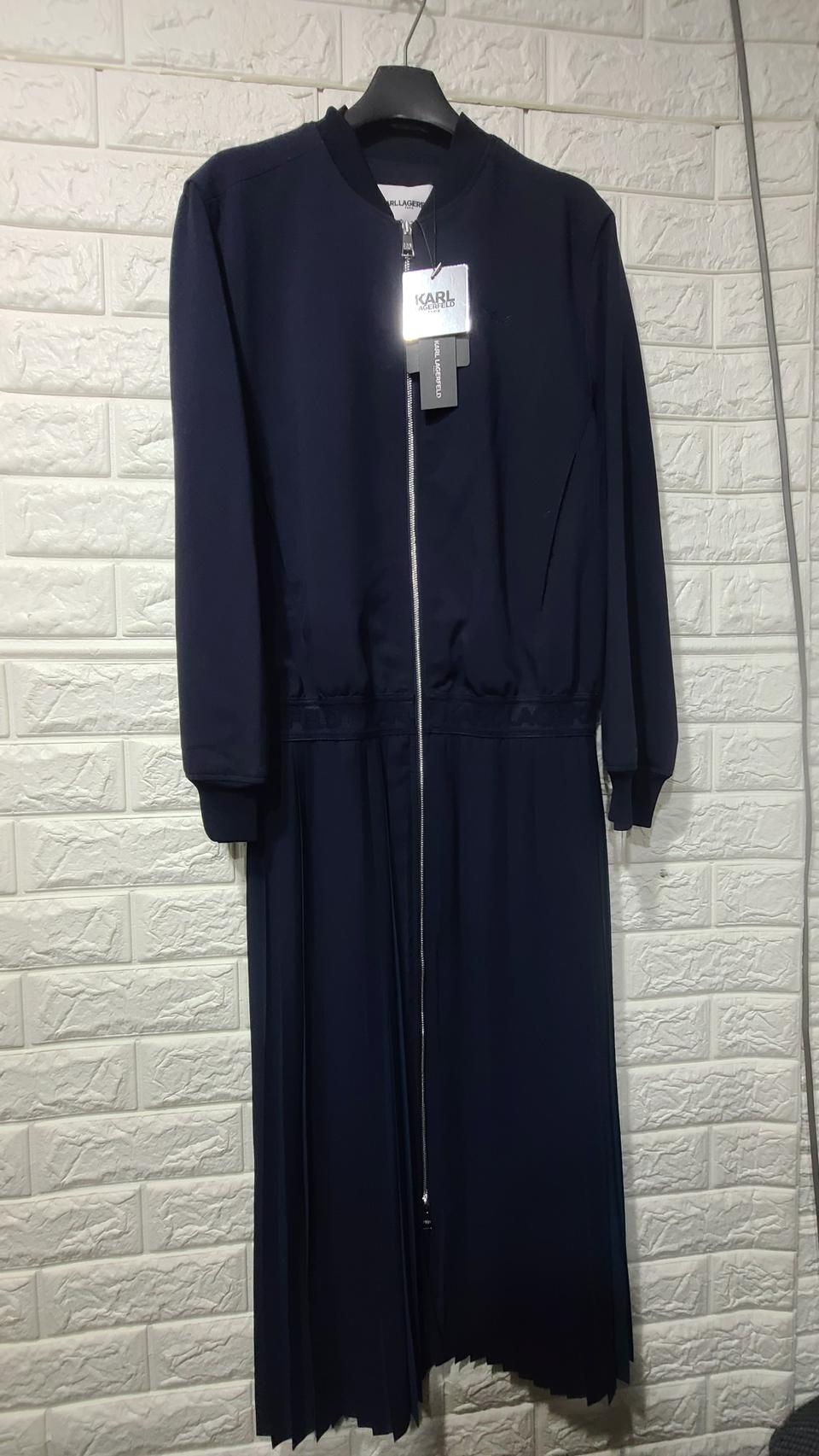 칼라거펠트 원피스