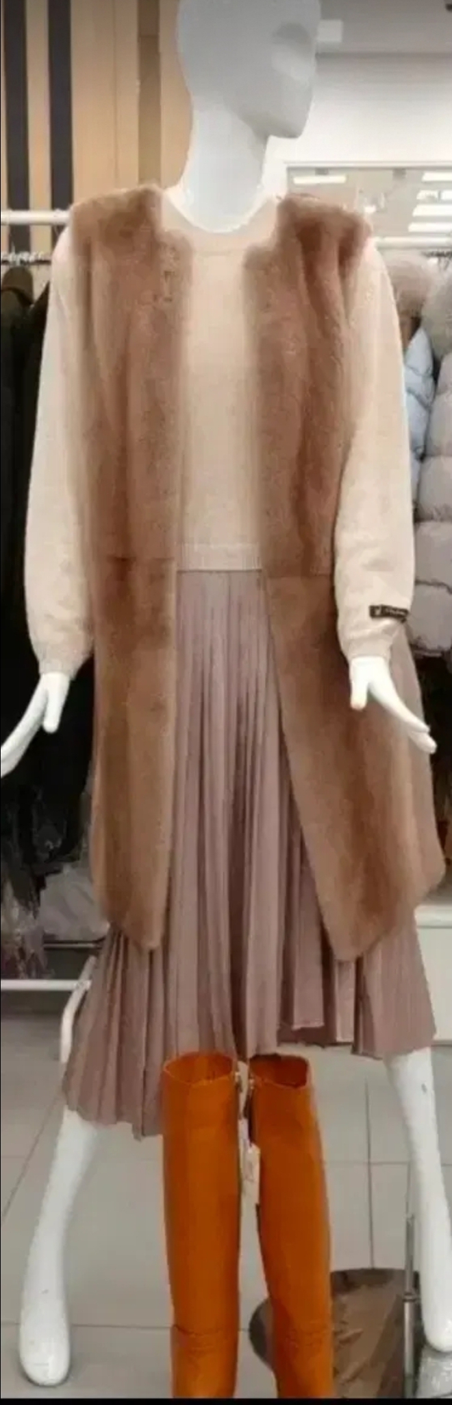 씨씨콜렉트 휘메일 밍크 캐시미어 모혼방 믹싱 롱베스트 free사이즈