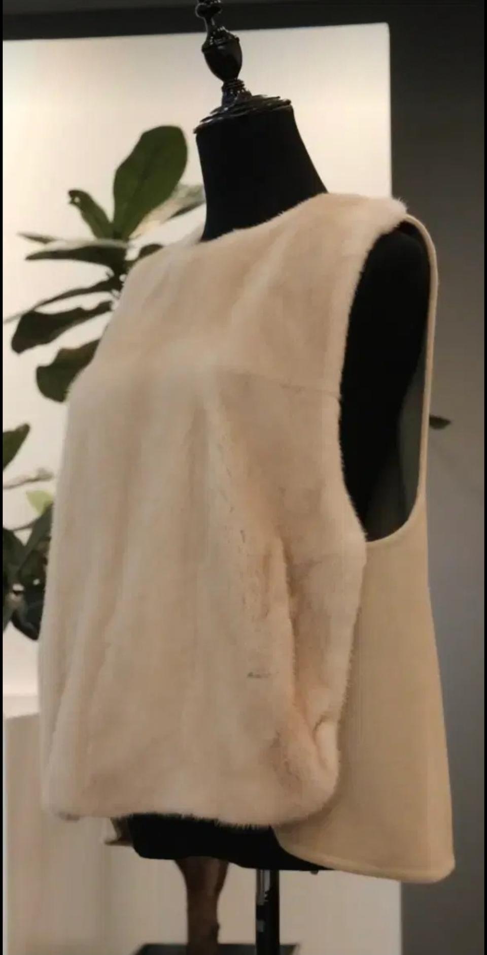 보브 밍크 배색 앙고라 울혼방 베스트 66사이즈 새제품 오트밀베이지컬러