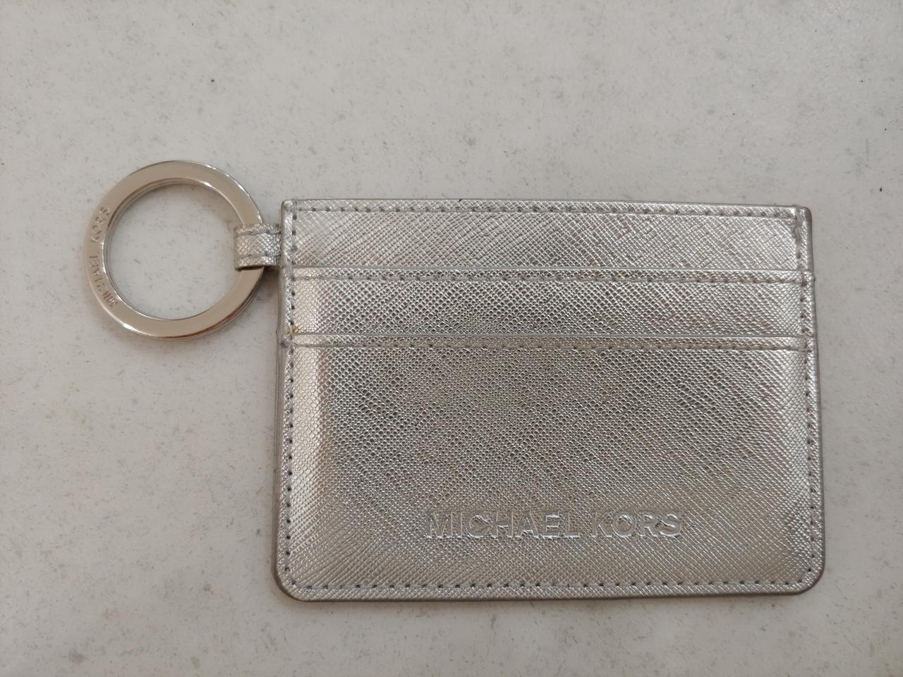 마이클코어스 키링카드지갑