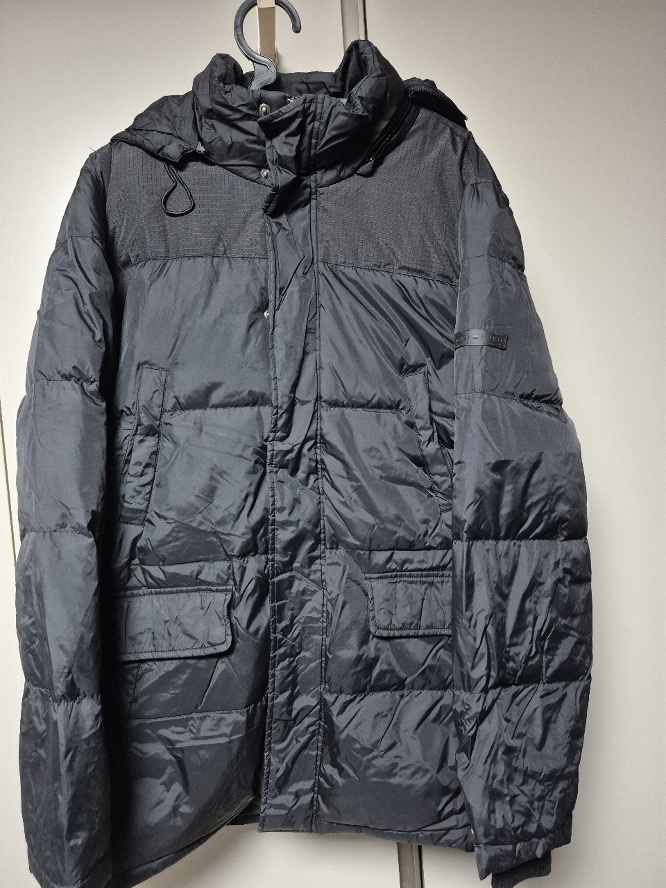 타미힐피거 정품 오리털패딩 실105사이즈 판매합니다