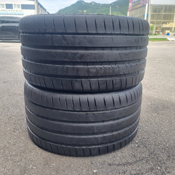 315 30 21 미쉐린 ps4s 중고 타이어 2짝 판매합니다