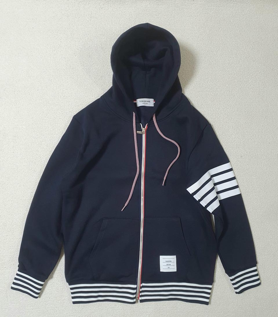 톰브라운 후드집업